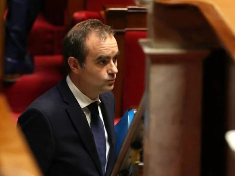 Le-projet-fou-du-gouvernement-interdire-la-vente-de-vape-en-ligne