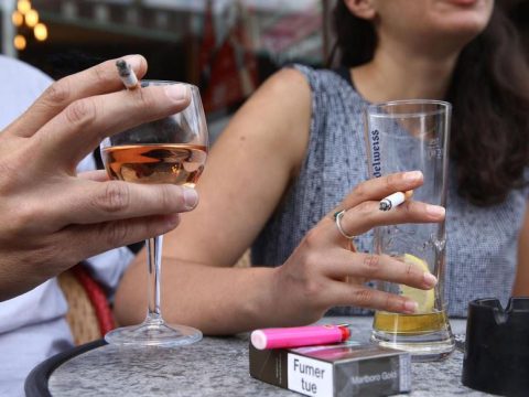 a t on le droit de fumer en terrasse